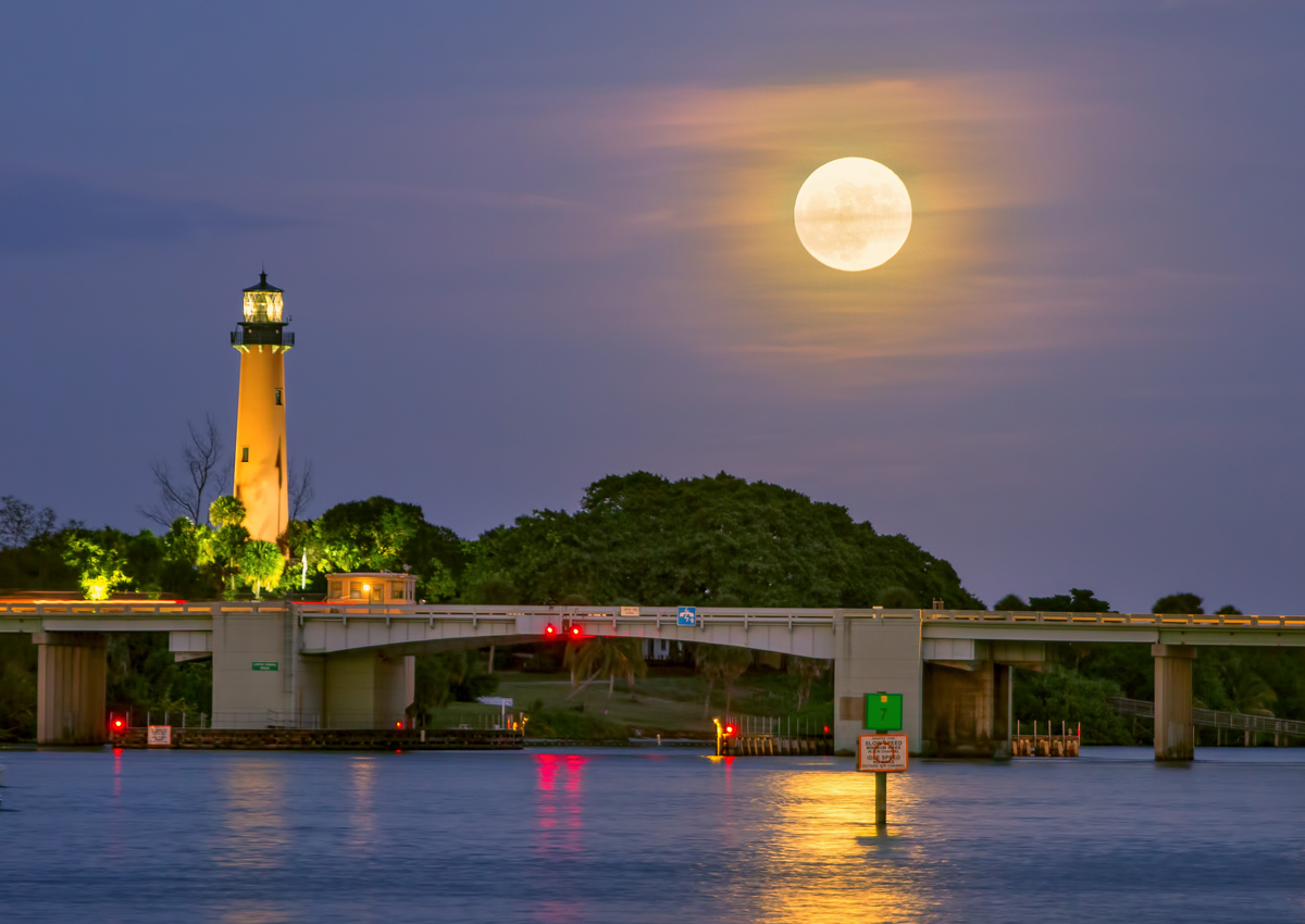Jupiter Florida Private Investigations / Jupiter Florida Private Investigator / Jupiter Florida Child Custody Marital Spouse Investigations / TSCM Debugging Bug Detection Sweeps Jupiter Florida Private Investigators