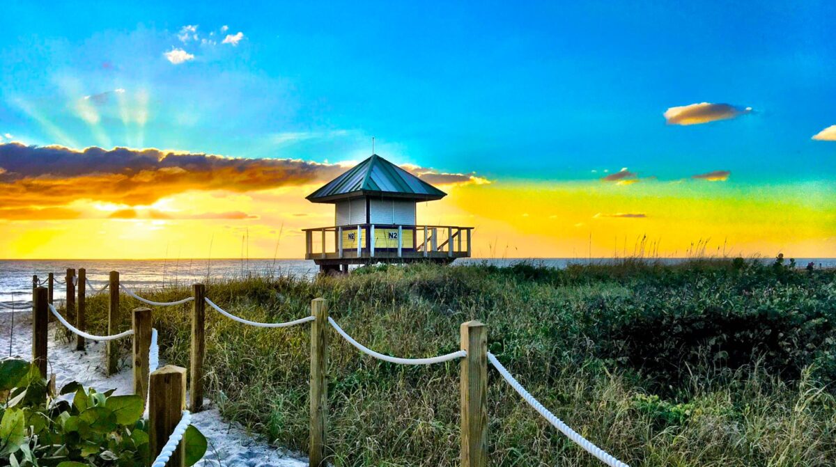 Delray Beach Florida Private Investigator / Delray Beach FL Private Investigations / Child Custody Marital Spouse Investigators Delray Beach FL / TSCM DeBugging Bug Detection Sweeps Delray Beach Florida