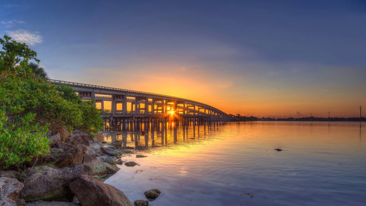 Merritt Island Private Investigations / Merritt Island FL Private Investigators / Child Custody Marital Spouse Investigators Merritt Island / TSCM Debugging Bug Detection Services